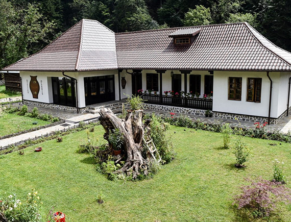 Hotel Davo Targu Neamt | Cazare Targu Neamt | Cazare in Targu Neamt | Cazare la hotel in Targu Neamt | Sala evenimente Targu Neamt | Organizare nunti Neamt | Centru de evenimente Targu Neamt